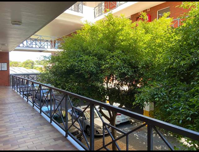 137M² OFFICE TO LET IN TOKAI